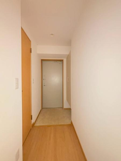 【玄関】 | ドルチェヴィータ | クリーニング前の写真です。