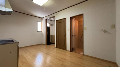 【居間・リビング】 | 栄コーポ | 写真は入居前の過去のものです。