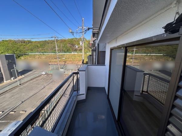 【バルコニー】