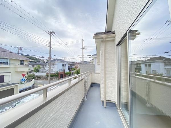 【バルコニー】