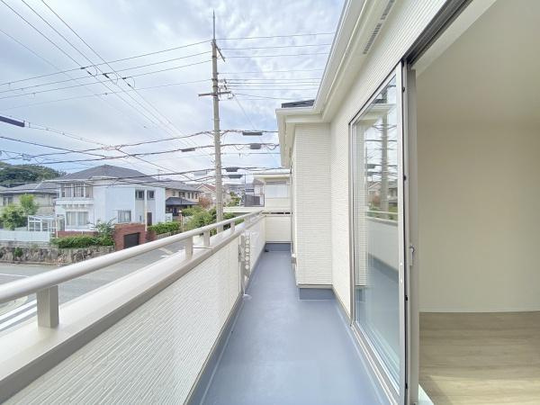 【バルコニー】