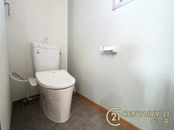 御所市柏原　一戸建のトイレ|リフォーム済みの綺麗なお手洗いです！