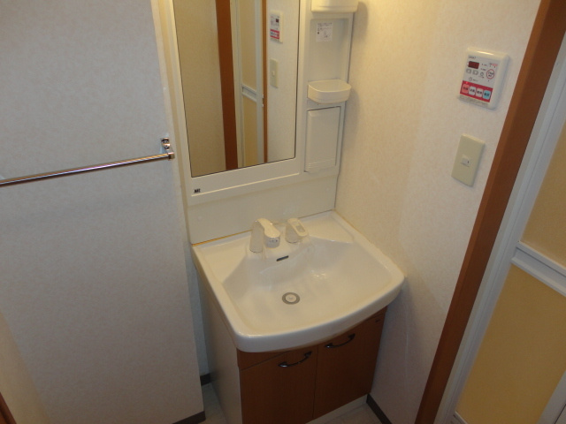 クリスタルビュー1の洗面所