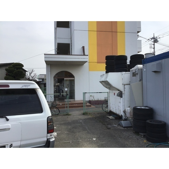 コーポサンライズモリの外観