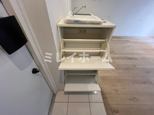 ディアマンテ糀谷の玄関