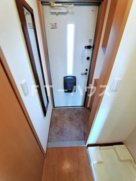 リバーシティ検見川の玄関