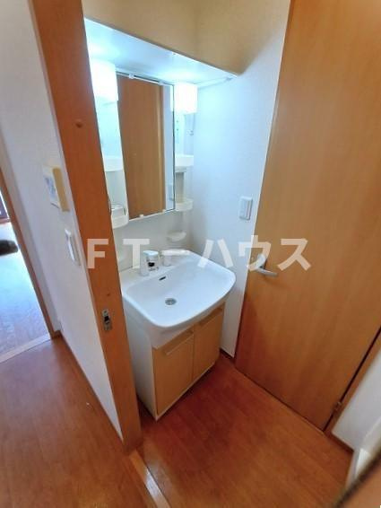 リバーシティ検見川の洗面所