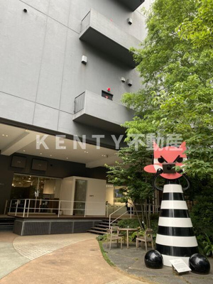 【エントランス】 | Ｔ２号棟 | 落ち着いたエントランスです