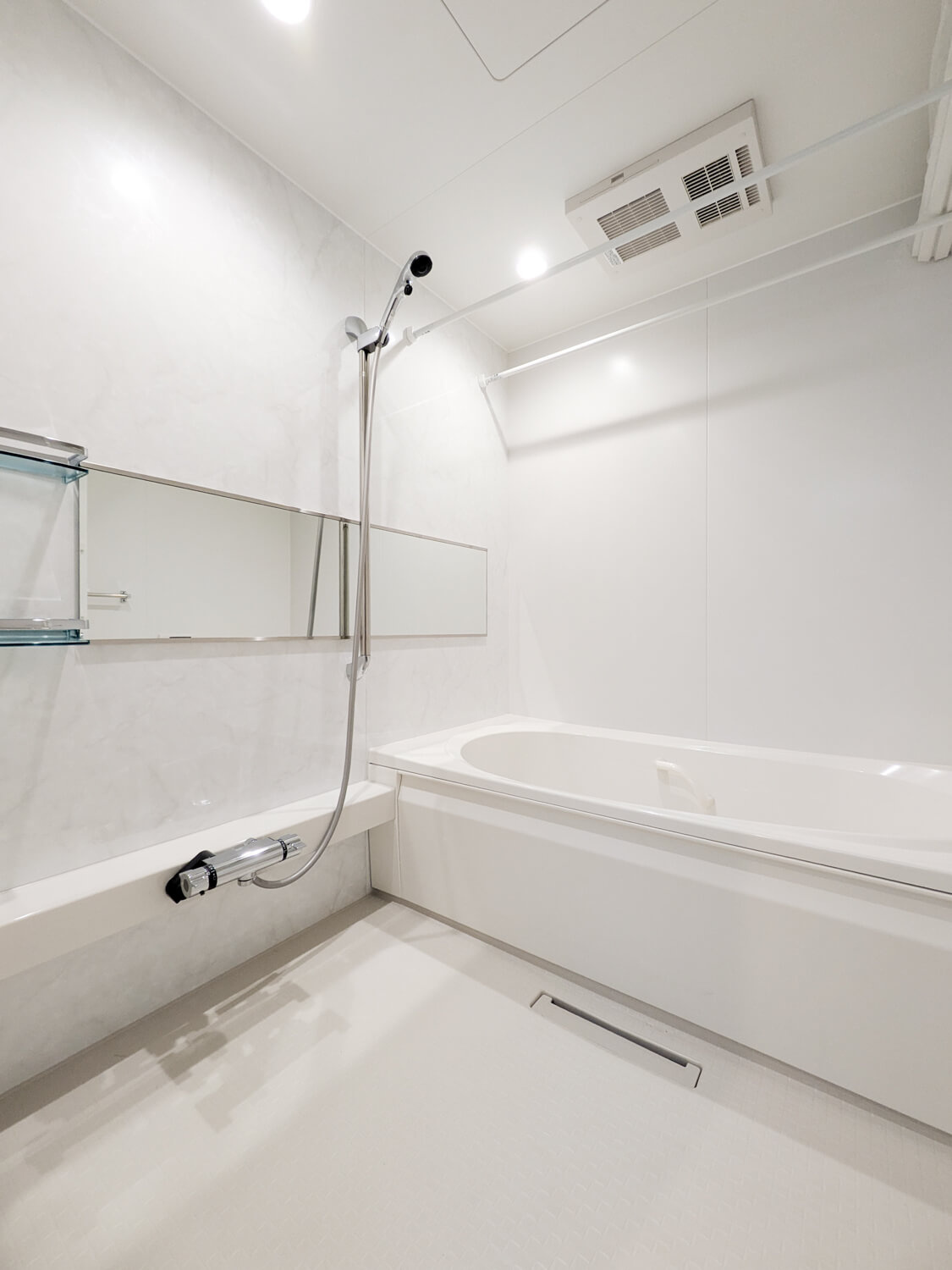 グランデアルベロ南八幡の独立洗面台|独立洗面台はマストアイテム♪