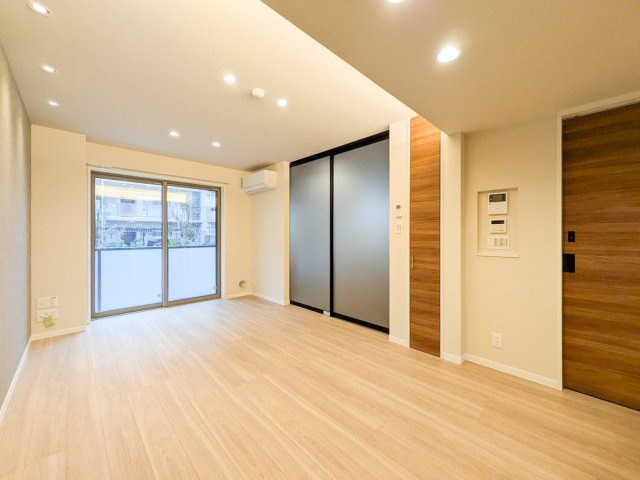 グランデアルベロ南八幡の居間・リビング|LDK13.7帖♪