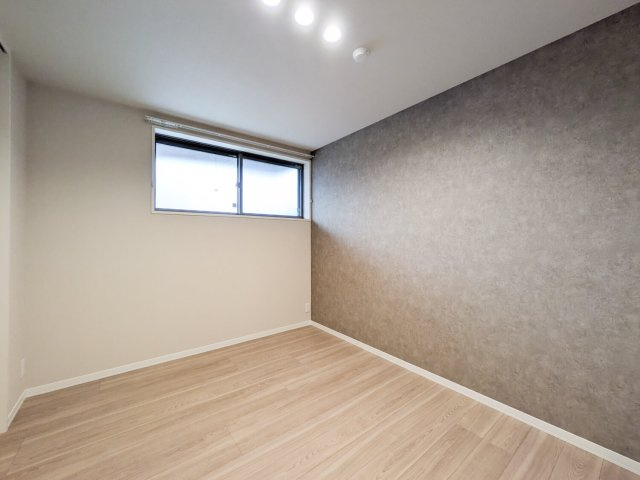 グランデアルベロ南八幡の収納|大容量の荷物を収納できるウォークインクローゼット♪