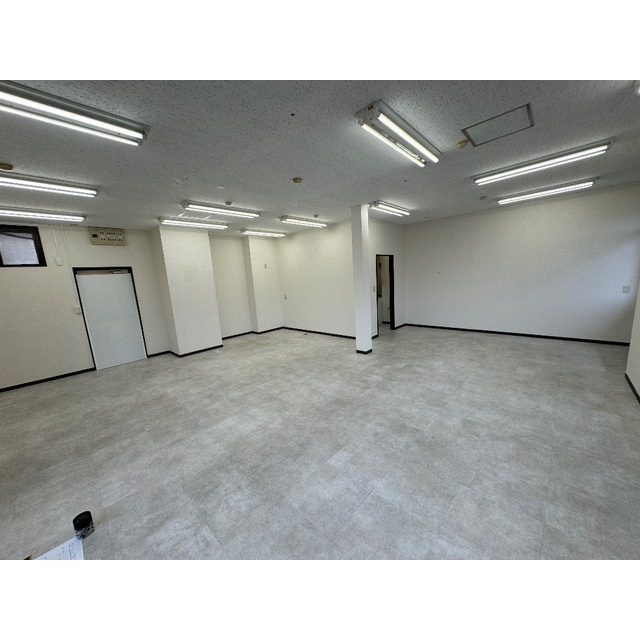 上の台Nスカイの居間・リビング|こちらのリビングで趣味の時間をお楽しみください