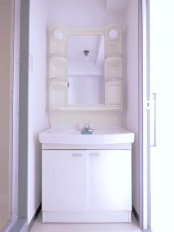 レナジア東所沢の洗面所|忙しい朝には欠かせない洗面所です