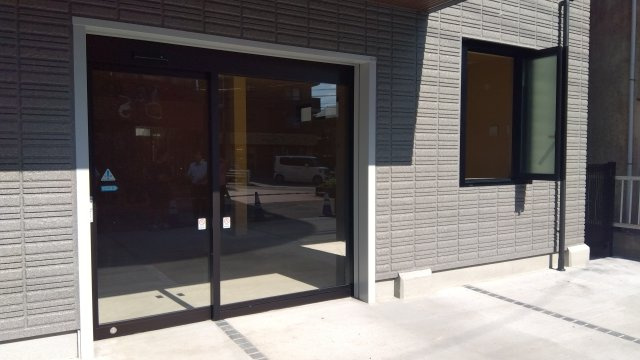 グランデールのエントランス|毎日通るエントランスはこのようになっています