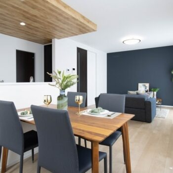 東広島市黒瀬楢原北2丁目　新築一戸建ての居間・リビング