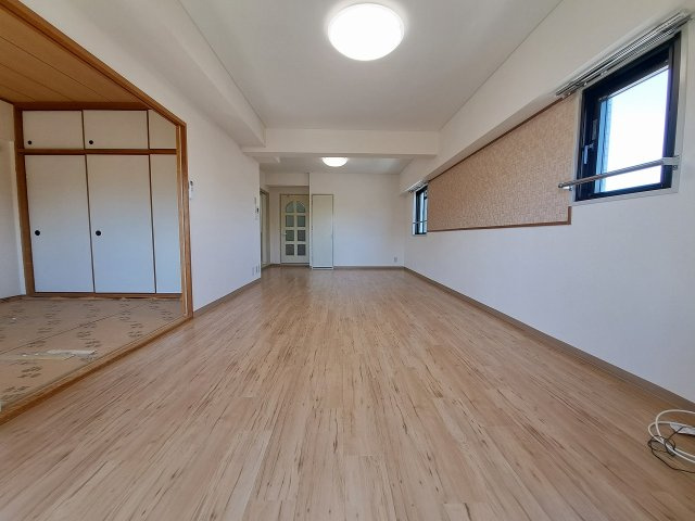 クレスト289の居間・リビング