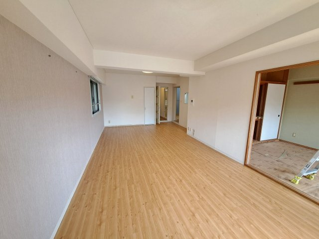 クレスト289の居間・リビング