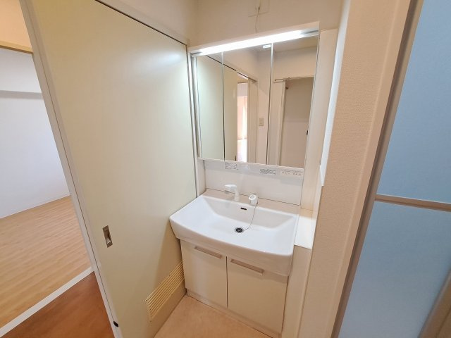 クレスト289の独立洗面台