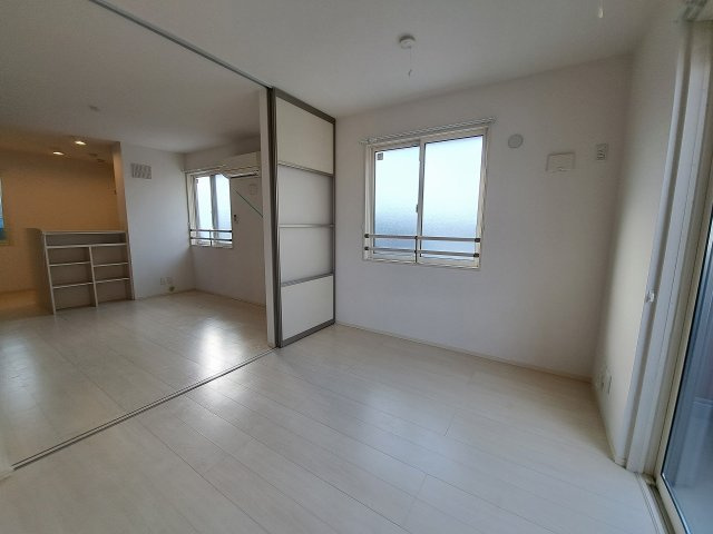 SOLEADO鳴尾の洋室