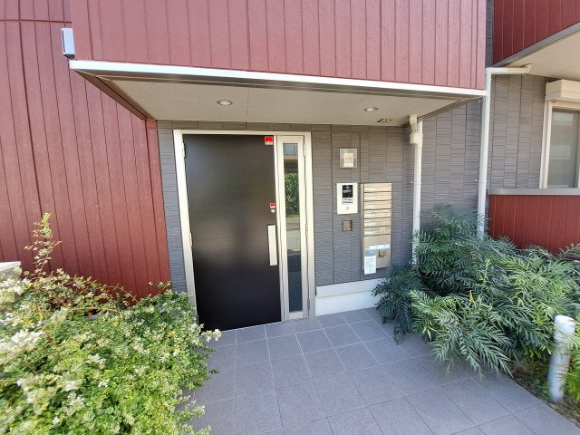 SOLEADO鳴尾のエントランス