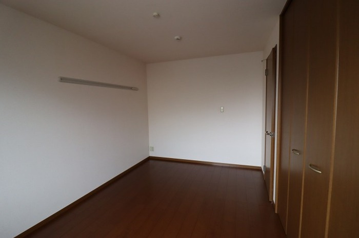 コモド八ヶ崎　Ａ・Ｂの寝室