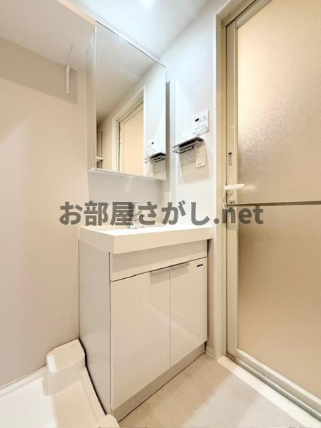 Ｌａ　Ｐｅｒｌａ　Ｎａｋａｎｏの洗面所|ゆったりとスペースのある洗面所