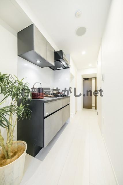 ルジュール神田須田町【白基調のモダンなお部屋／12月下旬入居可】のキッチン|※写真は同タイプ住戸です。