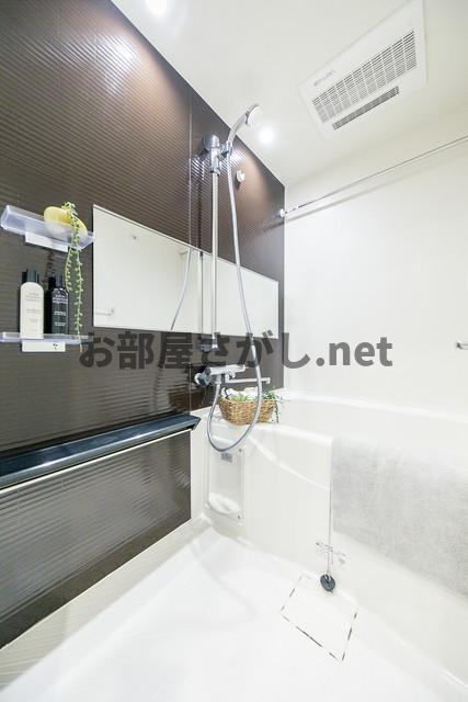 ルジュール神田須田町【白基調のモダンなお部屋／12月下旬入居可】の浴室|※写真は同タイプ住戸です。