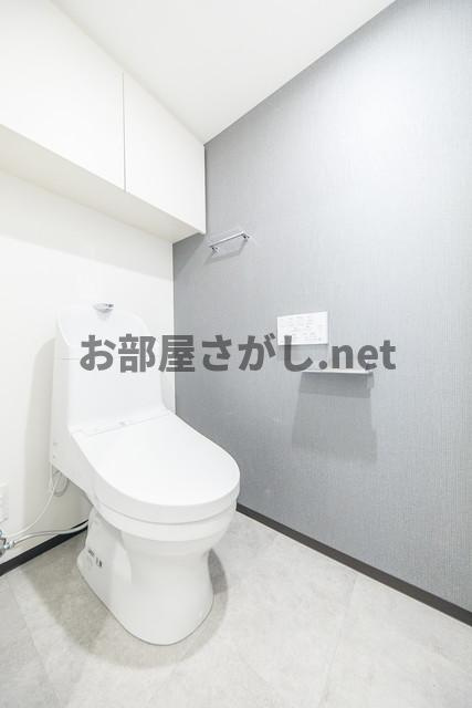 ルジュール神田須田町【白基調のモダンなお部屋／12月下旬入居可】のトイレ|※写真は同タイプ住戸です。