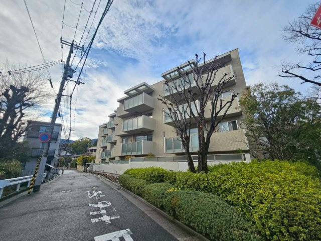 パーク・コート御影の外観