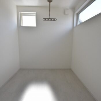 広島市西区山田新町１丁目　新築一戸建てのランドリースペース