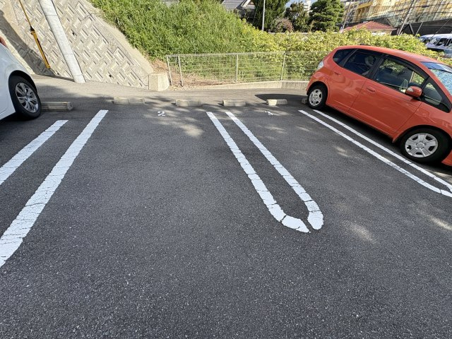 ル・フルールの駐車場