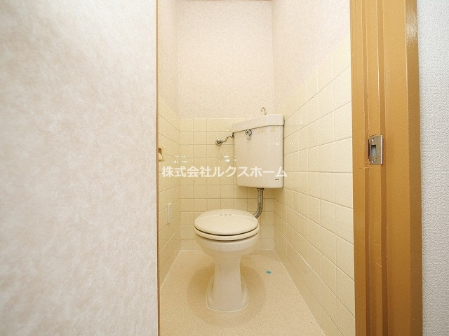 グリーンハイムのトイレ|落ち着いた色調のトイレです