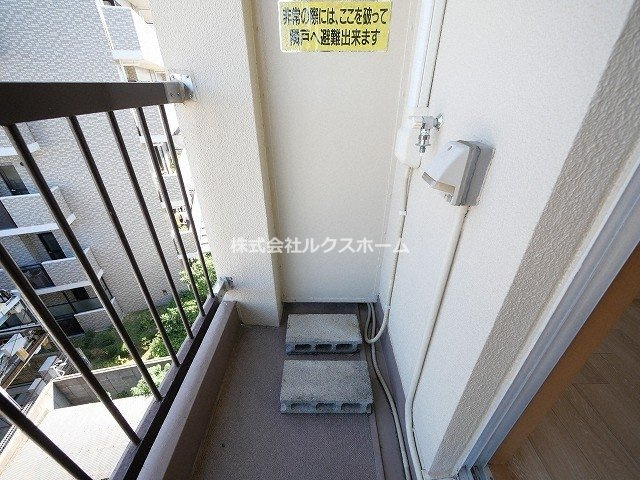 グリーンハイムのバルコニー|暖かな日差しのふりそそぐバルコニー