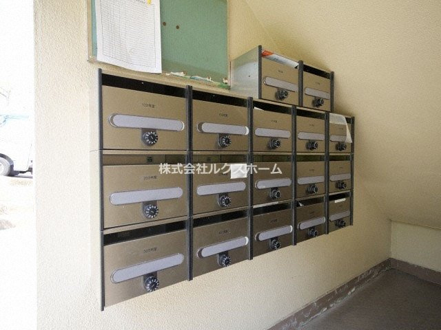 グリーンハイムのエントランス|落ち着いたエントランスです