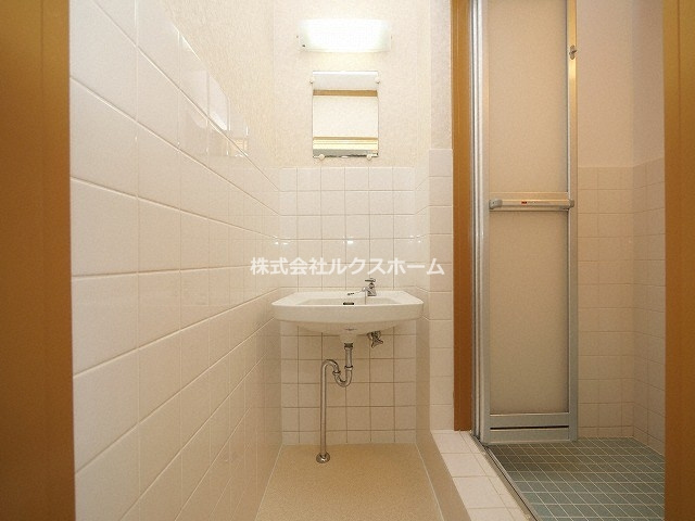 グリーンハイムの洗面所|脱衣スペースもあります