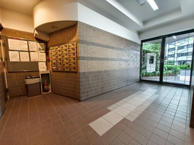 【エントランス】