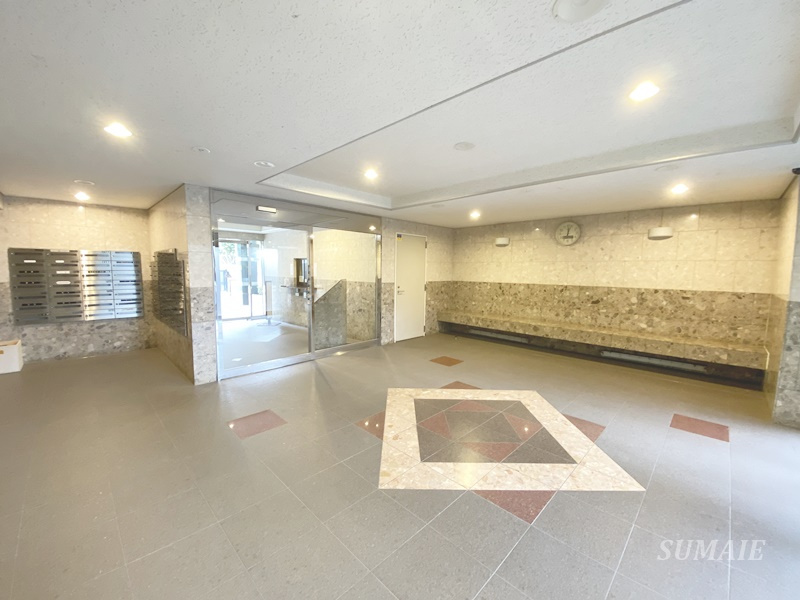 ルピナス北浦和公園のロビー|エントランスロビー☆