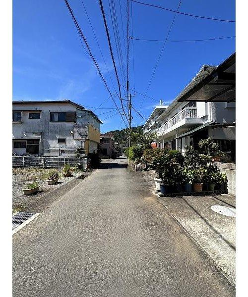 熱海市　上多賀の前面道路含む現地写真