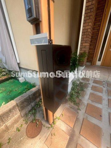 尼崎稲葉荘　戸建てのエントランス|建物の内部です