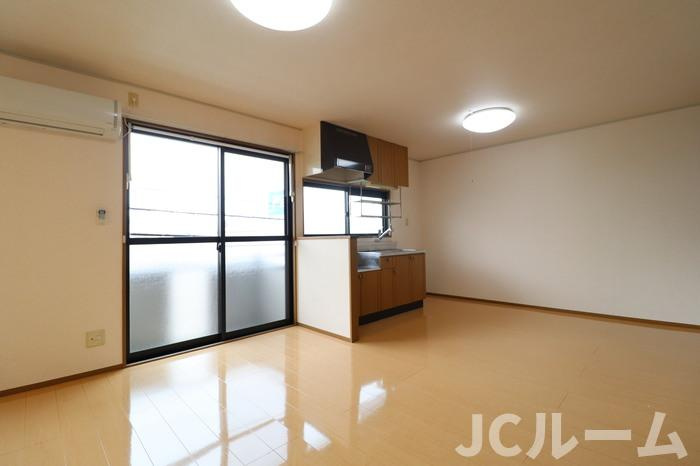 グラン・デ・ハイツ Bの居間・リビング