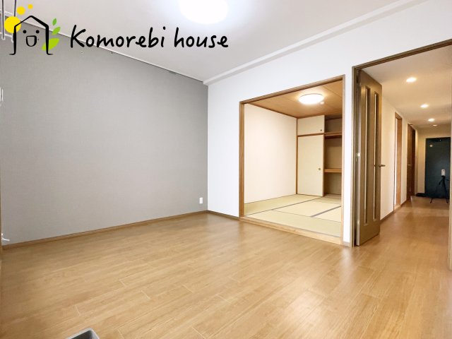 レールシティ大宮１番館の居間・リビング|こちらの居間で趣味の時間をお楽しみください