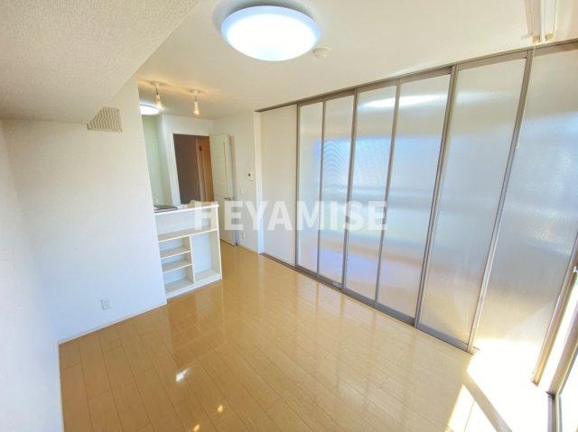 ロイヤルニュータウンの居間・リビング|※別号室の写真です※現況を優先します※