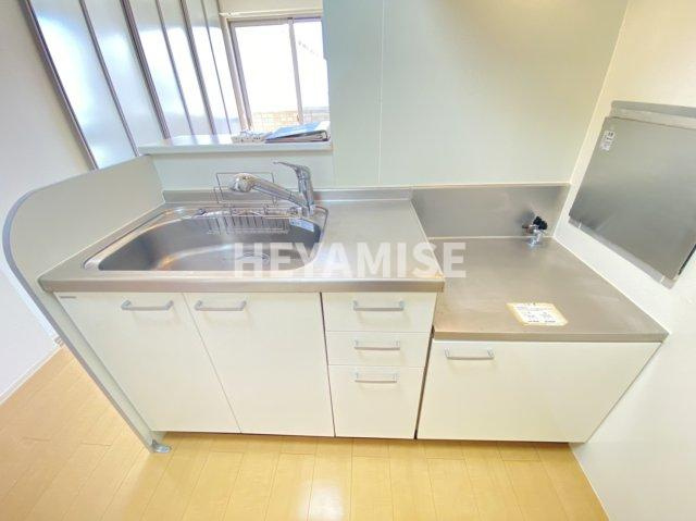 ロイヤルニュータウンのキッチン|※別号室の写真です※現況を優先します※