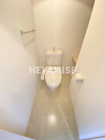 ロイヤルニュータウンのトイレ|※別号室の写真です※現況を優先します※