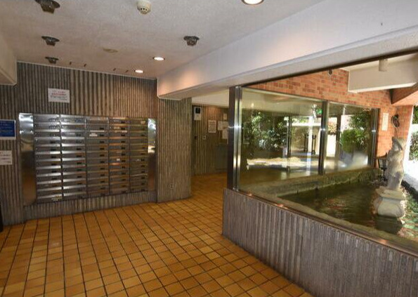 カルム赤坂のロビー