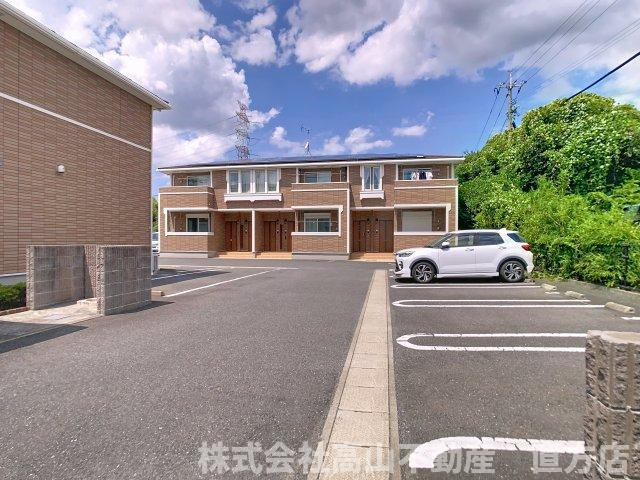 メゾン・ド・ソレイユＢの駐車場