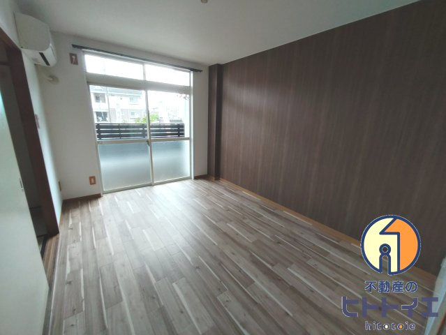 シティハイツナカムラの洋室|落ち着いた色調の洋室です