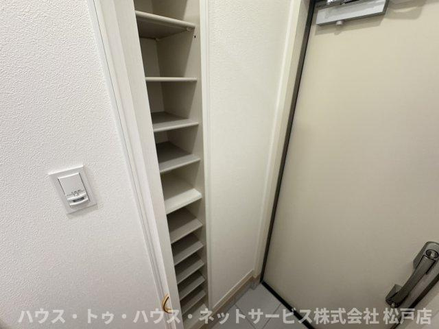 シャディグローヴの内装