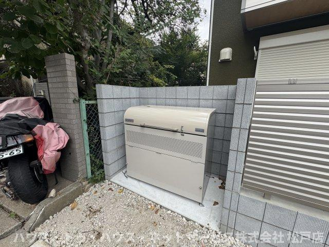 シャディグローヴのその他